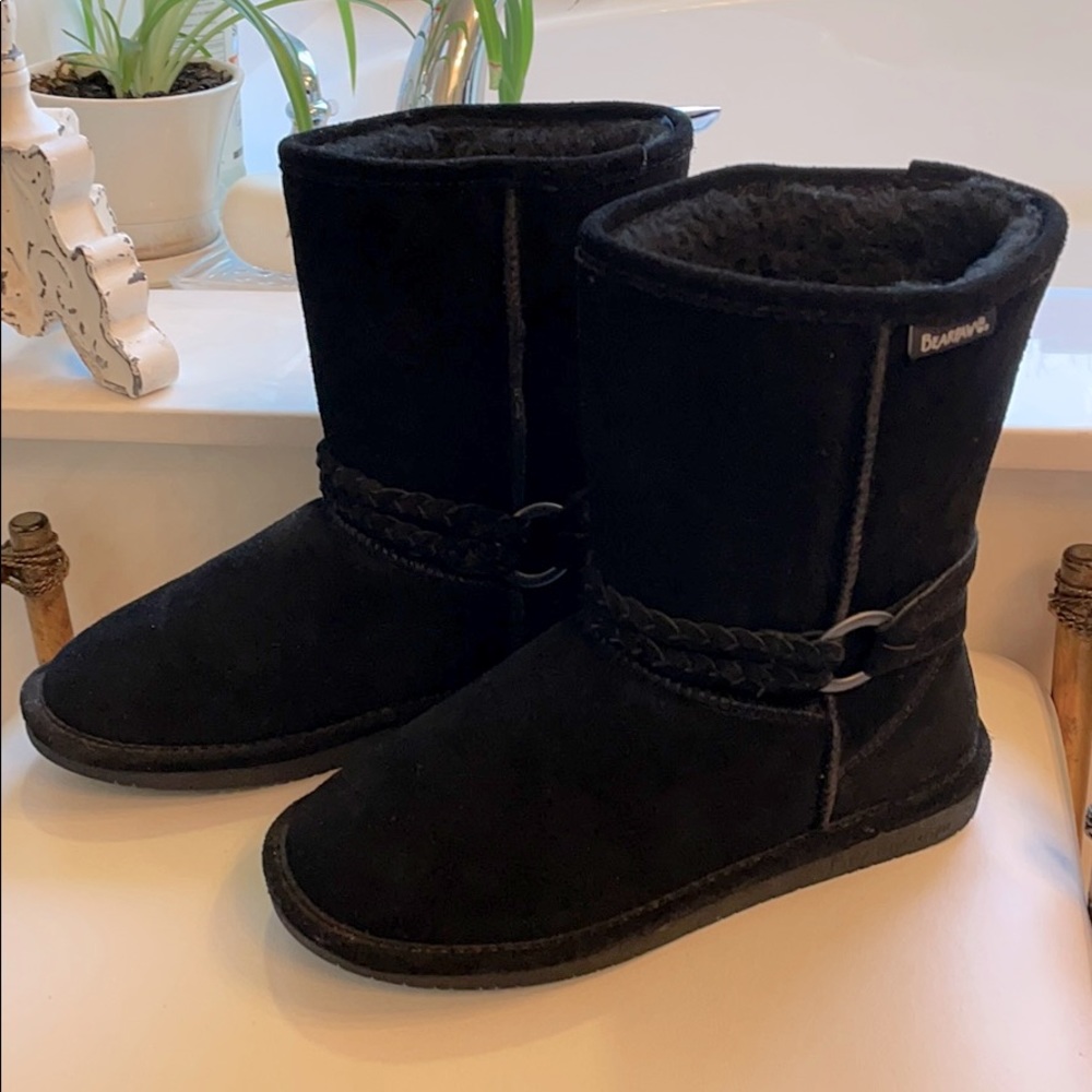 Black suede Bearpaw Boots